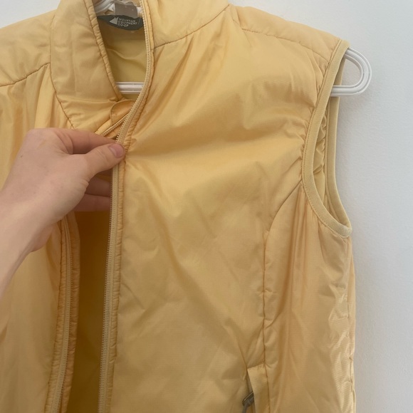 Mec yellow hiking vest - Picture 3 of 10